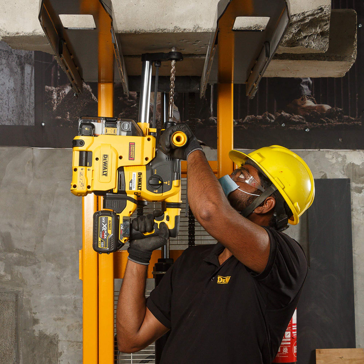 DEWALT D25304DH-XJ - Sistema de extracción de Polvo para los martillos 54V (DCH333/323), 18V (DCH283) y martillos con Cable 3kg (D25333/334)