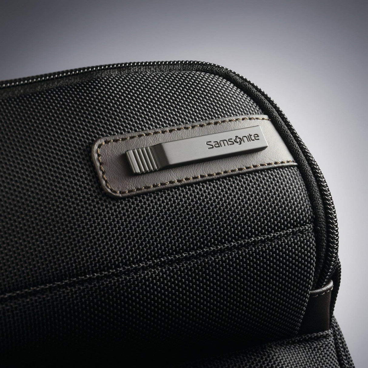 Samsonite Kombi - Mochila de negocios, Negro/Marrón, 17.5 x 12 x 7-Inch, Kombi - Mochila de negocios