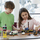 LEGO City Tren de Mercancías con Vehículo Teledirigido - Camión de Juguete, Carretilla Elevadora, 32 Piezas de Vía y & Minifiguras - Regalo para Niños y Niñas de 6+ Años 60198