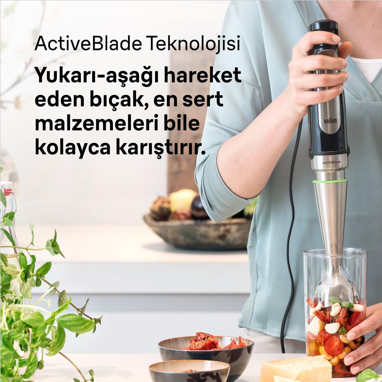 Braun Hogar Batidora de mano, 4 accesorios (minipicadora 350 ml, batIdora de vaso 1.25 L, varillas, vaso medidor 600 ml), velocidad automática, tecnología Active Blade, Negro, 7045, 4 Accesorios