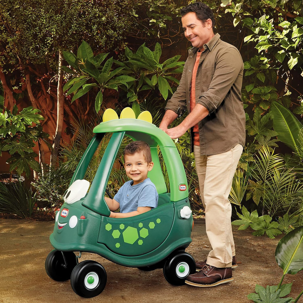 little tikes Cozy Coupe Dino - Correpasillos, Reposapiés Extraíble, Bocina Que Funciona, Botón de Arranque y Tapa de Combustible, Edad: a Partir de 18 Meses