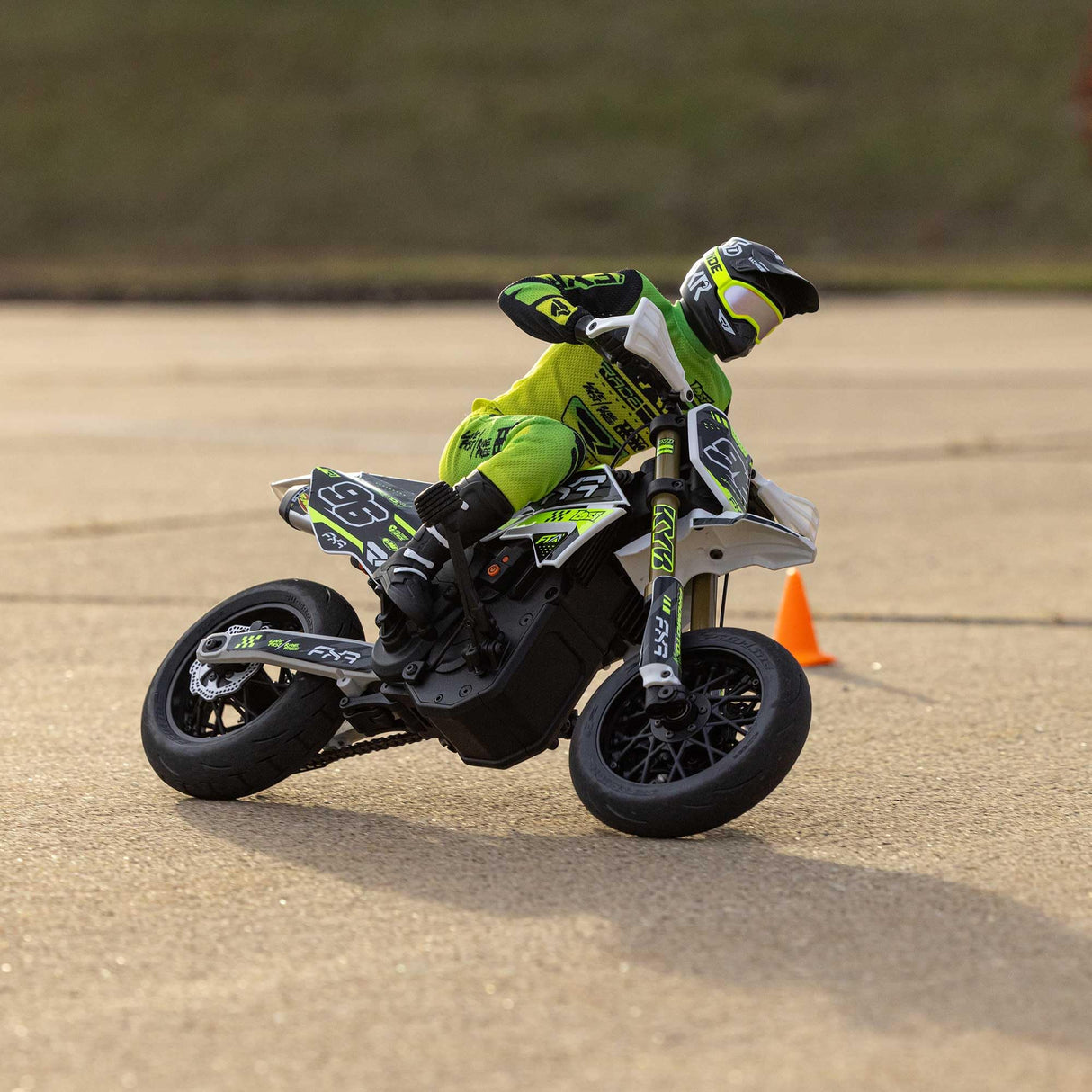 LOSI 1/4 Promoto-SM FXR Supermoto Moto teledirigida RTR con Volante Stabi Amortiguador 3 Modos de conducción sin escobillas Cadena Embrague Incluye batería y Cargador