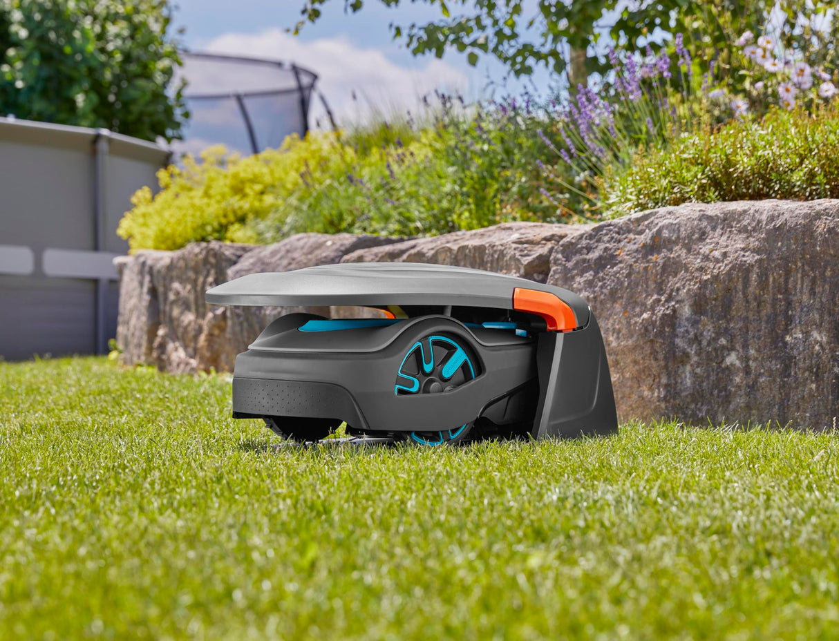 Gardena caseta para robots cortacésped: garaje para segadora, protección contra el sol y la lluvia para el robot y la estación de carga (15020-20)