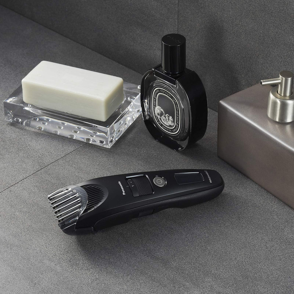Panasonic ER-SB40-K803 Trimmer de Barba para Hombres, Cortapelos Portátil Resistente Al Agua, 20 ajustes de longitud, Accesorio de Peine, Inalámbrico y con Cable, Indicador de Batería LED, Negro
