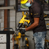 DEWALT DCH133NT-XJ - Martillo Electroneumático sin Escobillas XR 18V SDS-Plus, Impacto de 2,6J, Velocidad de 0-1550 rpm, Sin Cargador/Batería, Maletín TSTAK