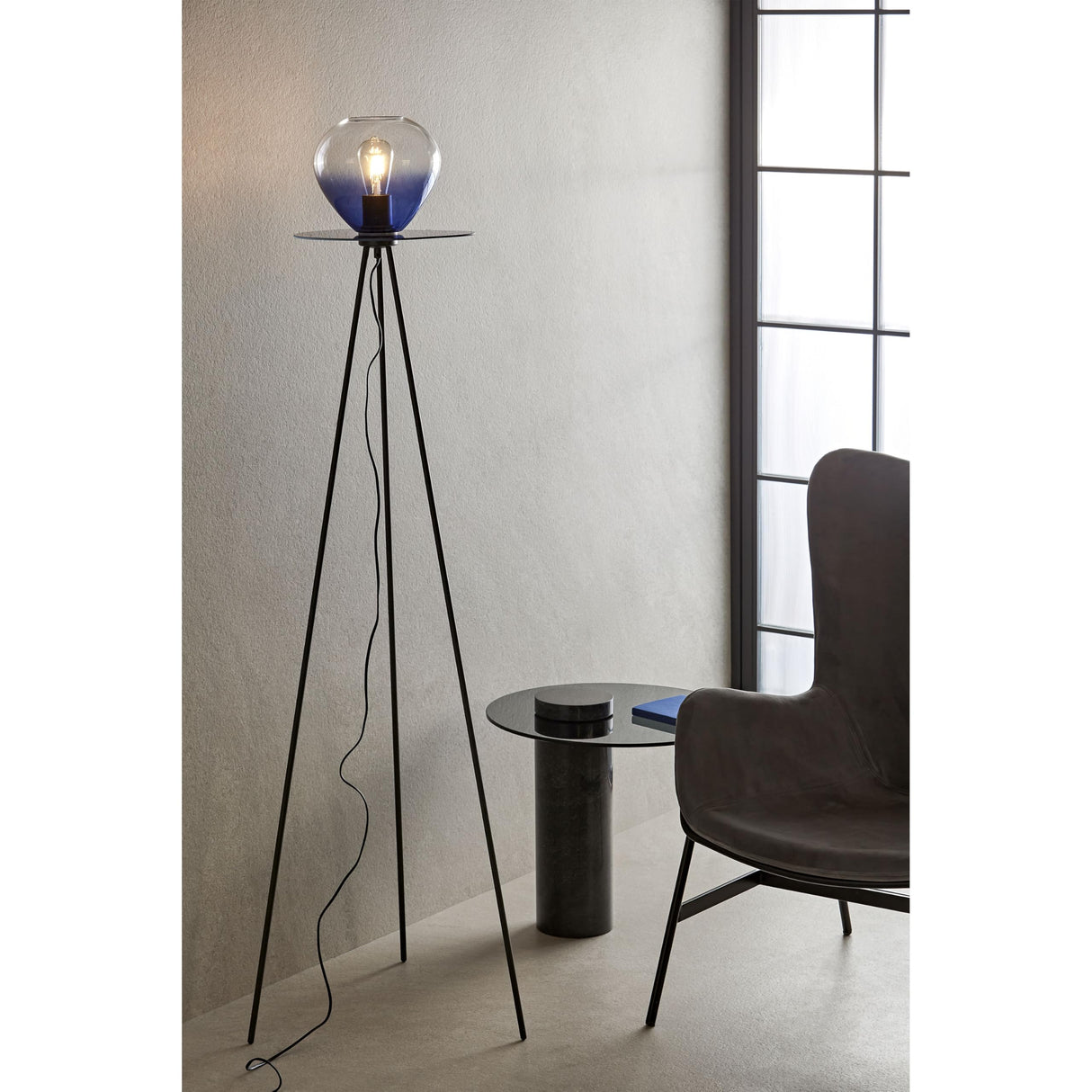 LAMPARA DE PIE 60X60X160 METAL NEGRO/CRISTAL AZUL