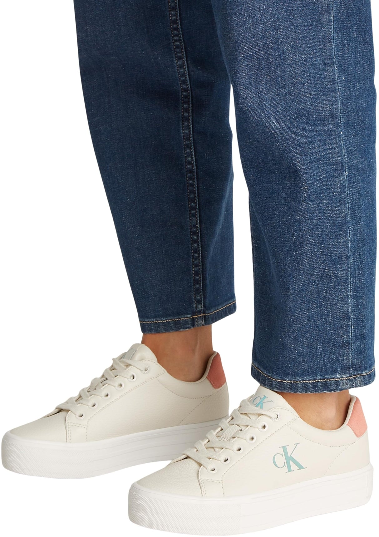 Calvin Klein Sneaker con Suela Vulcanizada Mujer Sneaker Bold Low Top, Multicolor (Creamy White/Rose Tan/Blue Surf), 38