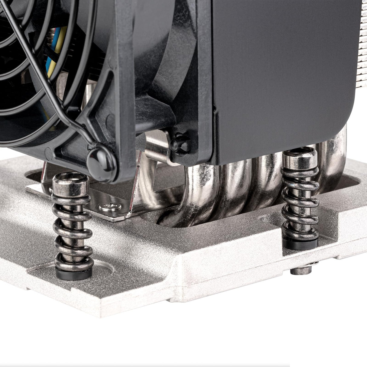 SilverStone Technology XE04-SP5, Disipador para CPU de servidor/estación de trabajo con factor de forma pequeño 4U para los zócalos AMD SP5, SST-XE04-SP5B (Negro + Negro)