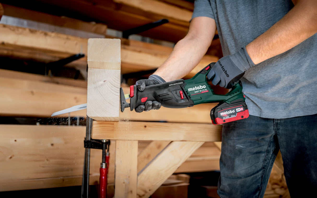 Metabo SSEP 18 LT BL - Sierra de sable inalámbrica 601617850 sin batería, sin cargador 18V