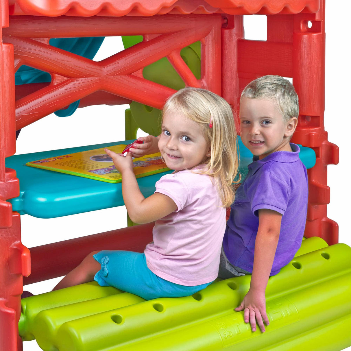 FEBER - Wood House, Centro de Actividades en el Bosque con Tobogán y Mesa Convertible en Arenero, Colores Luminosos y Resistentes a la Luz, Fácil Montaje, Niños de 3 a 8 años, Famosa (800009590)