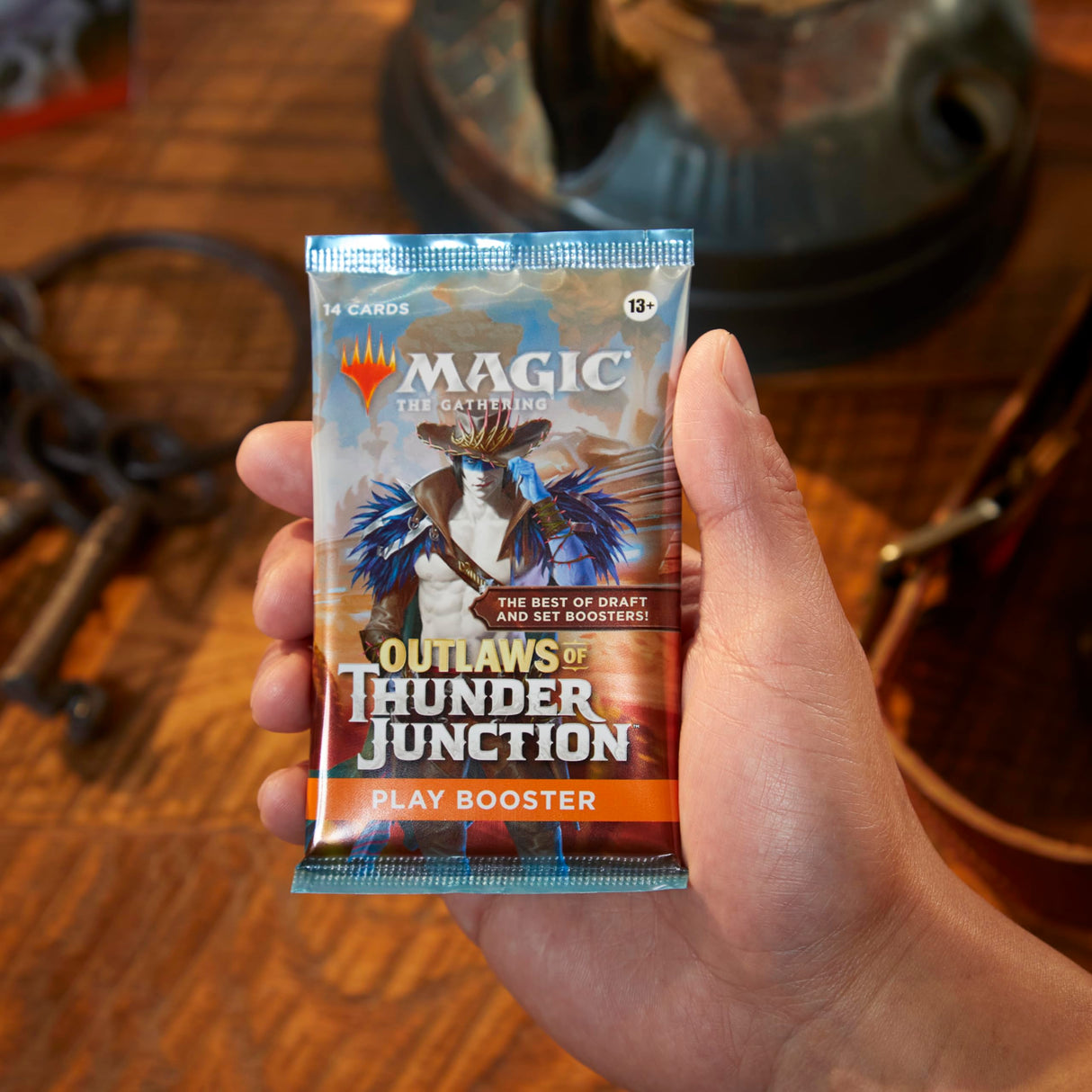 Caja de sobres de juego de Forajidos de Cruce de Truenos, de Magic: The Gathering - 36 sobres (504 cartas de Magic) (Version Anglaise)