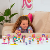 KOOKYLOOS Serie Holiday Yay! – Colección Completa Muñeca Sorpresa Coleccionable con Accesorios de Moda, Ropa, Zapatos y Juguetes con 3 Expresiones Divertidas. Incluye la colección Completa