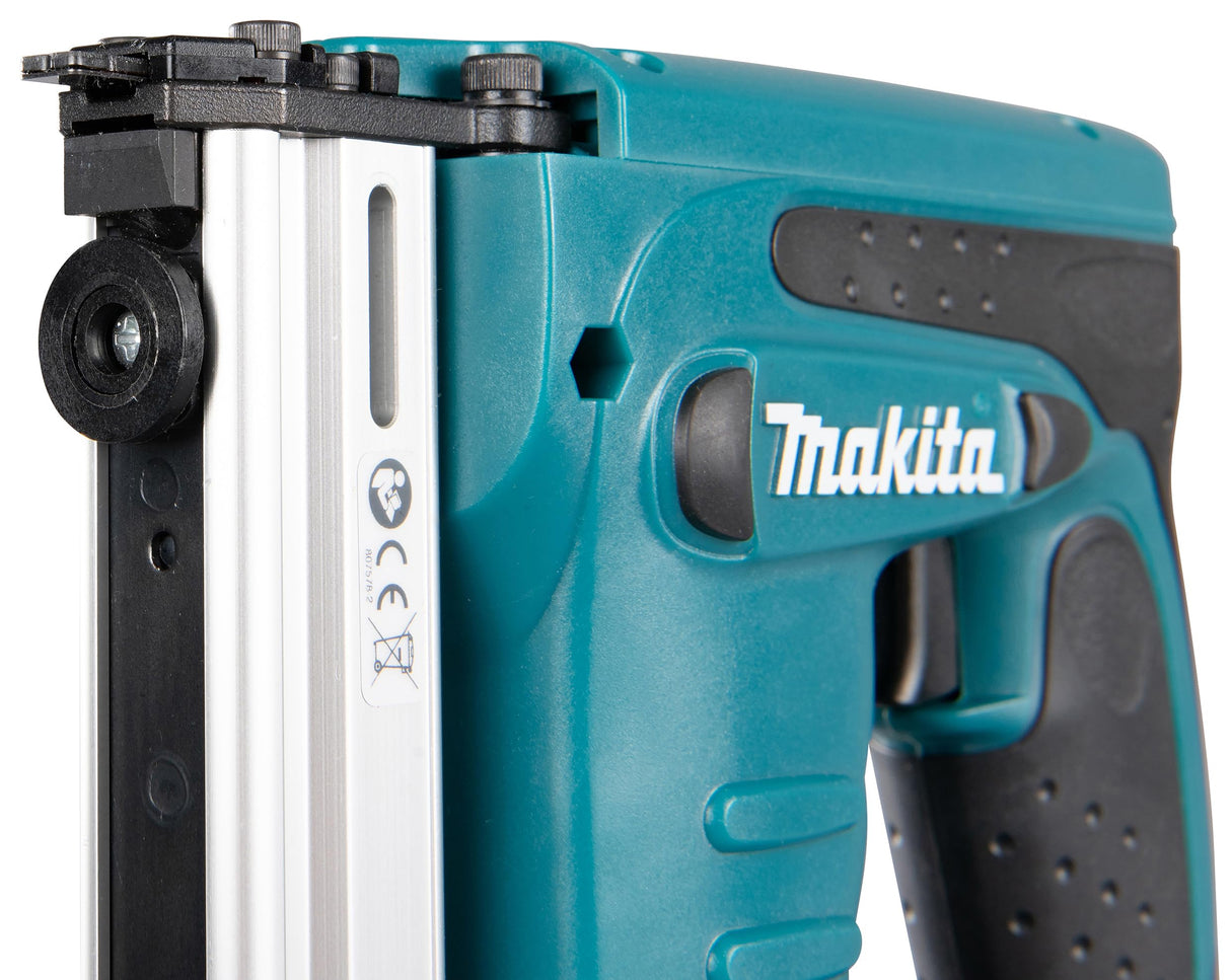 Makita - Grapadora 18v li-ion 6-22mm