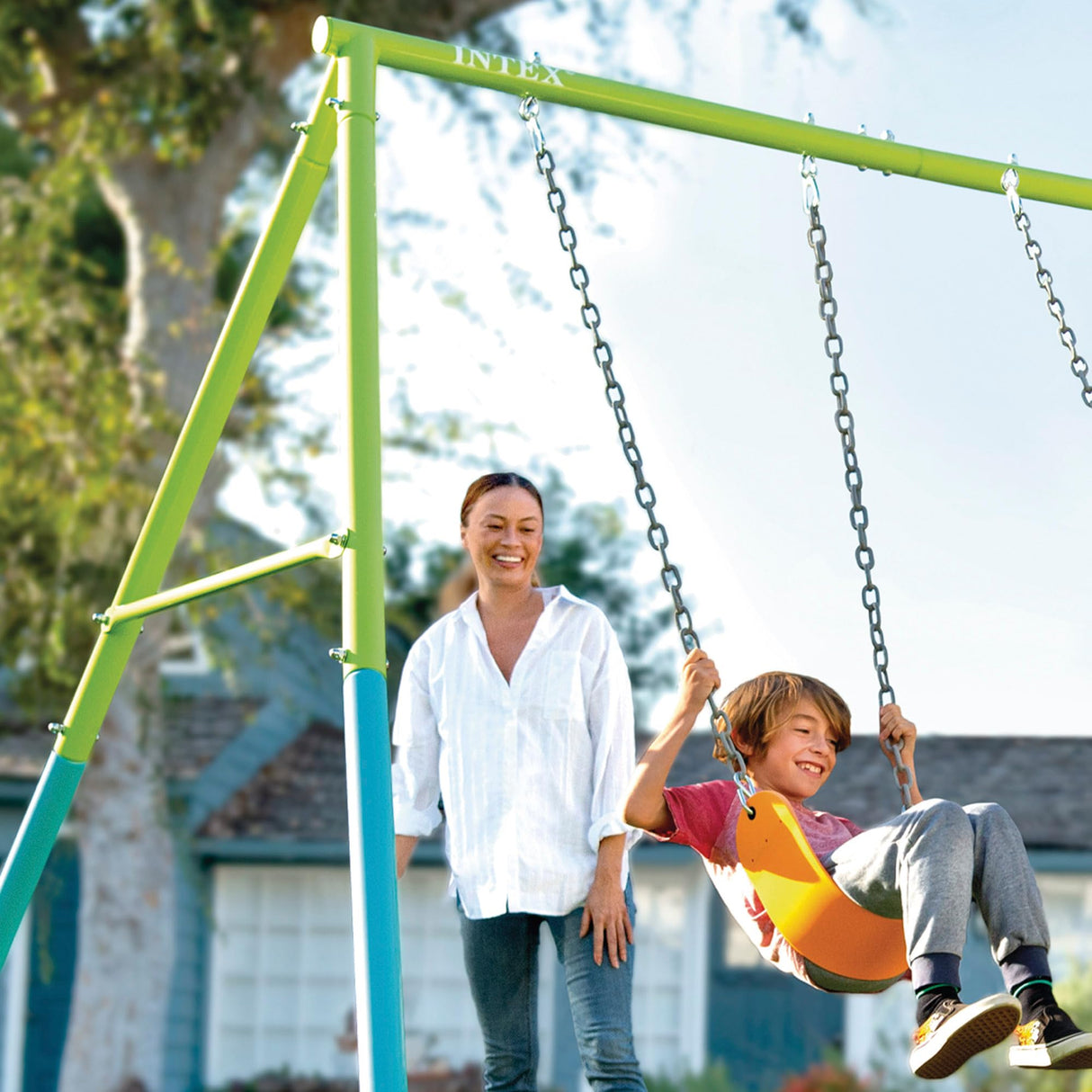 Intex Columpio Doble, Estructura Metal, con balancín Doble Plaza y Trapecio, Altura Regulable, hasta 240 kg, Columpios niños 3-10 años, Juegos Exterior, Certificado CE (59002)