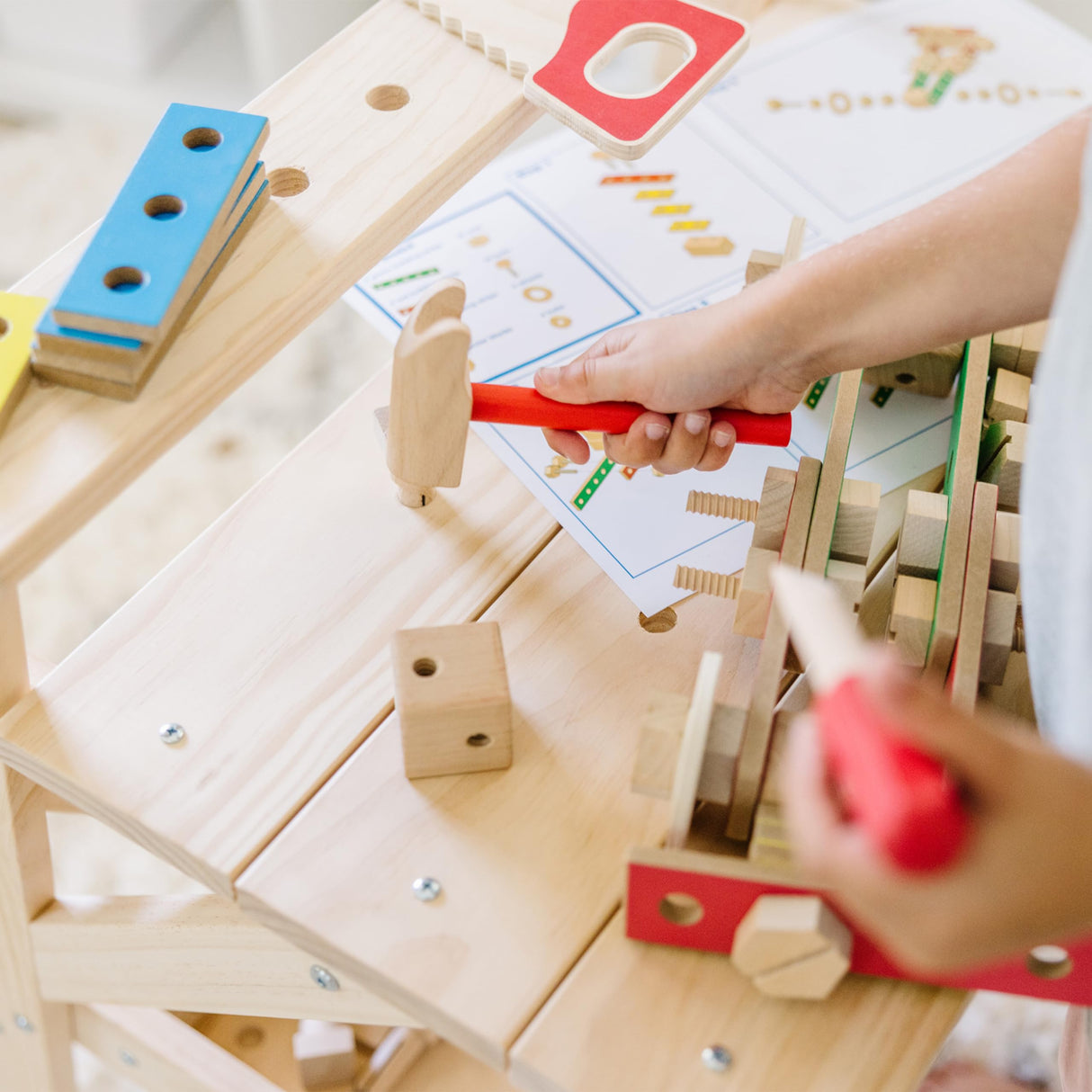 Melissa & Doug Banco de Carpintero de Madera para niños|Juguete Grande de Madera | Juego Creativo Montessori| Juego de imitación |Regalo para niños y niñas de 3 4 5 6 7 8 9 Años