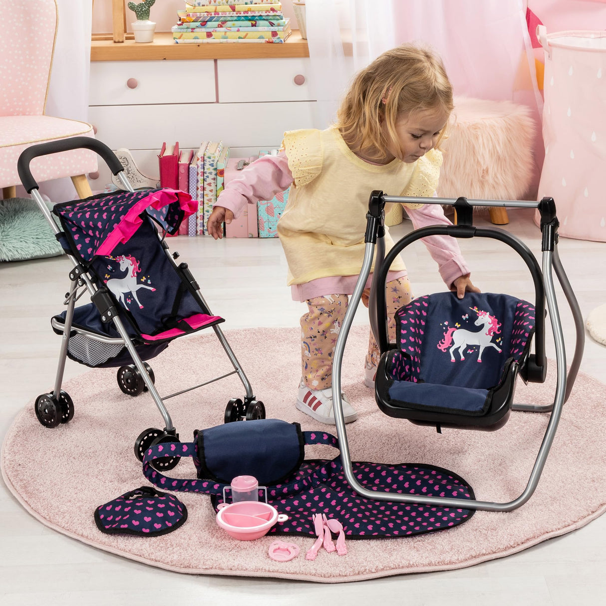 Bayer Design 21554AB Silla de Paseo para muñecas, Plegable, Ruedas Dobles, cinturón de Seguridad, Bolsa, Cambiador, Cuna, Accesorios para muñecas