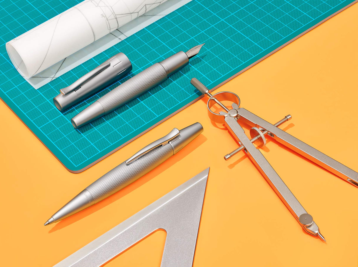 Faber-Castell e-motion 148672 Pure Silver - Pluma estilográfica (plumín EF, incluye caja de regalo y convertidor)