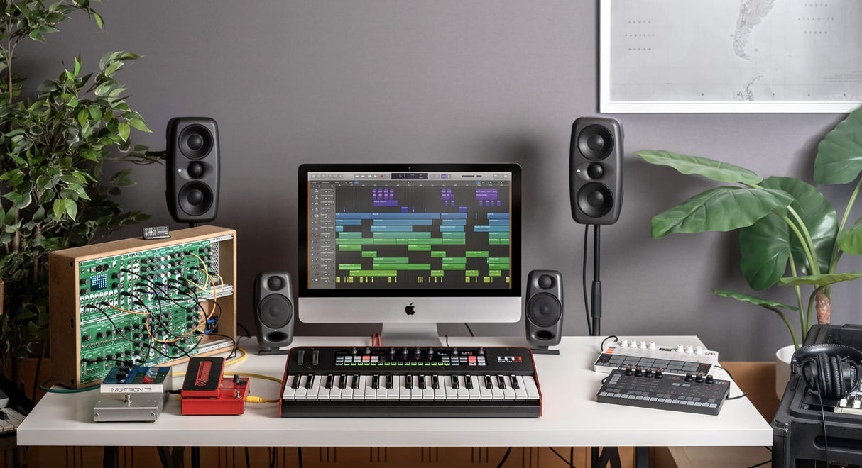 IK Multimedia - UNO Synth Pro