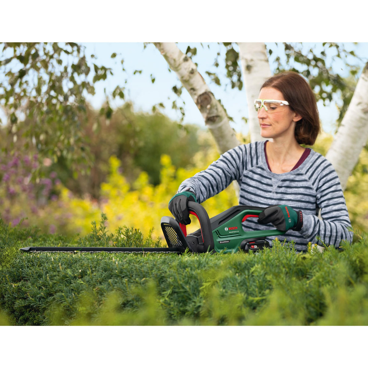 Bosch Home and Garden UniversalHedgeCut 18V-50, Cortadora de Setos a Batería, 1 Batería de 2.5 Ah, Sistema de 18 Voltios, Longitud de la Sierra de 50 cm, Embalaje en Caja
