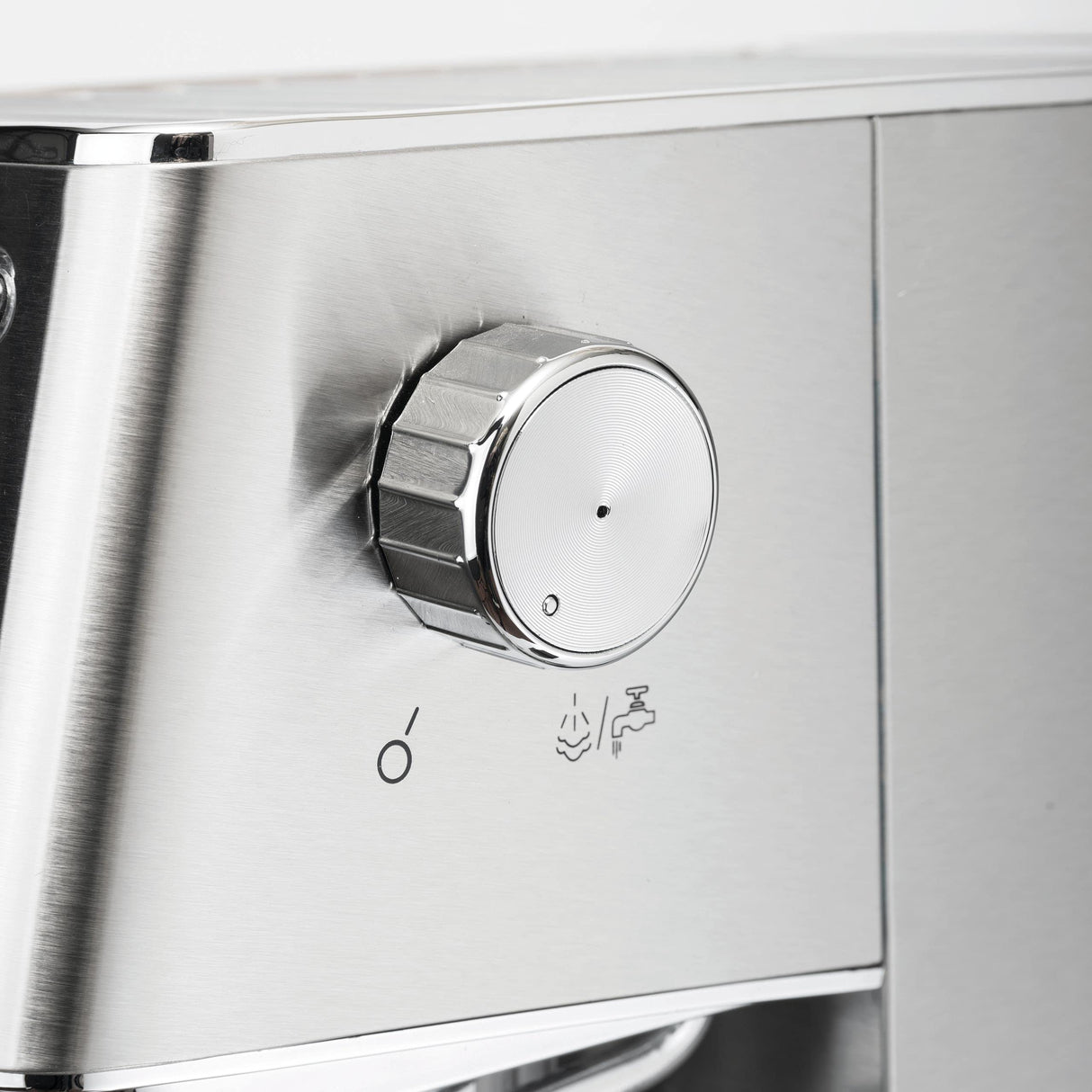 Ufesa CE8020 Capri Cafetera Expresso y Capuccino, 20 Bares, 1350W, Sistema Thermoblock, Vaporizador Orientable, 2 Modos: Café Molido o Monodosis, Depósito 1.4L, Apagado Automático