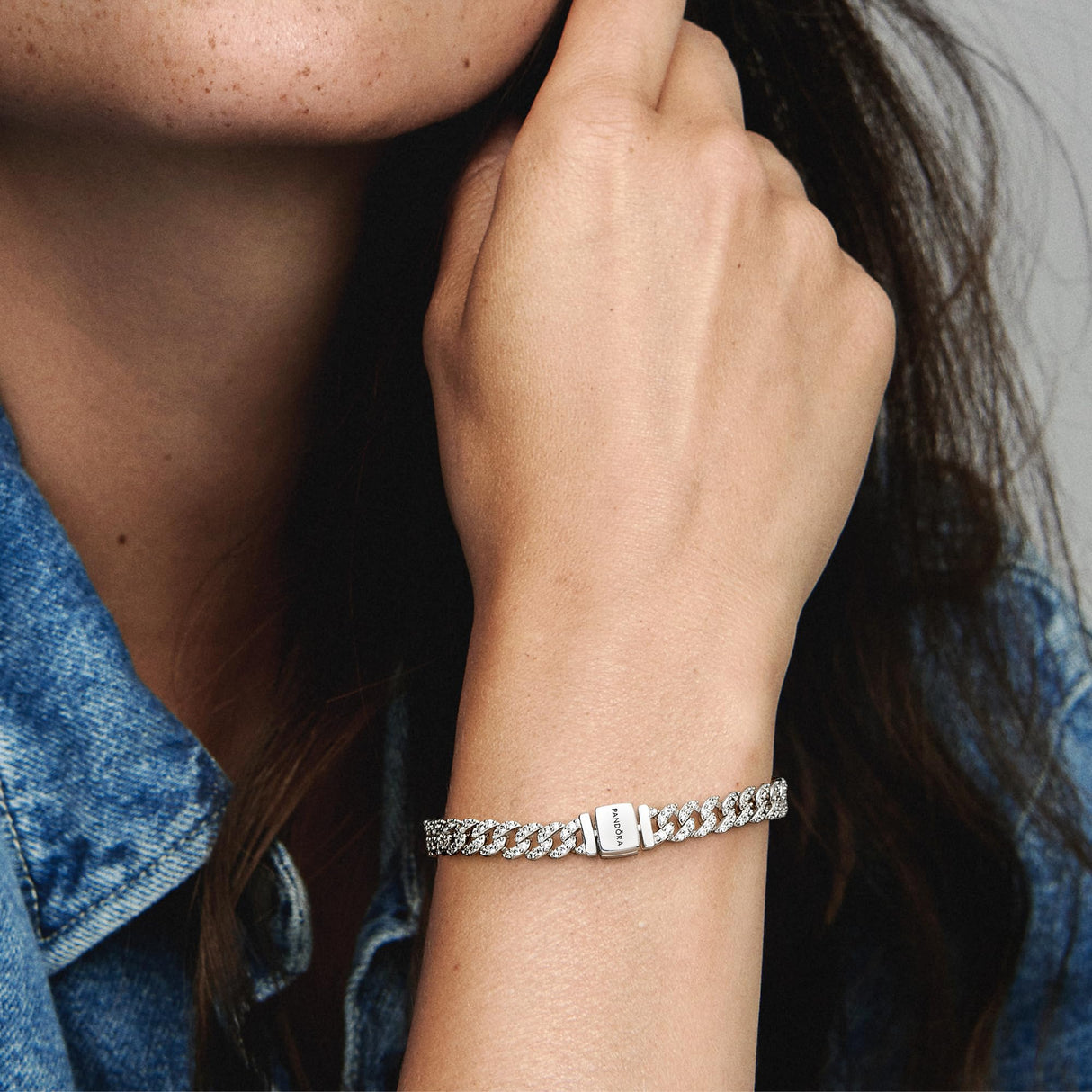 Pandora Timeless Pulsera de plata de ley con engaste pavé y circonitas cúbicas transparentes, 18