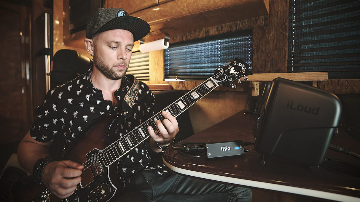 IK Multimedia iRig HD 2 - Interfaz audio, Sonido Profesional de 96kHz, funciones listas para escenario, rockea en todas partes con tu iPhone, iPad o Mac/PC - Negro