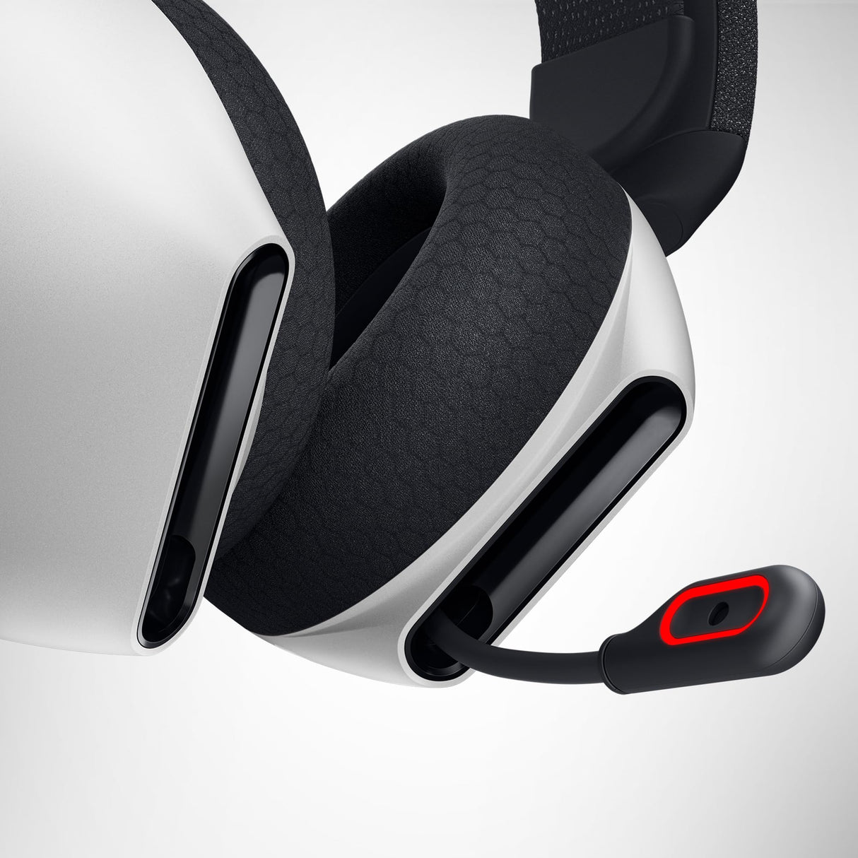 Alienware Auriculares Gaming Inalámbricos Tri-Mode - Dolby Atmos, Doble Micrófono IA, 30H de Batería, Controles Táctiles, Triple Conectividad, AlienFX RGB- Lunar Light
