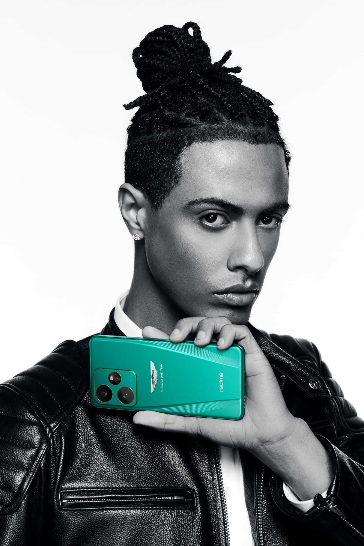 realme GT7 5G Smartphone,16+512GB,Aston Martin Green,Batería 7000 mAh,Carga 120W,Procesador Dimensity 9400e,IMX906 50MP Cámara,AI Planner