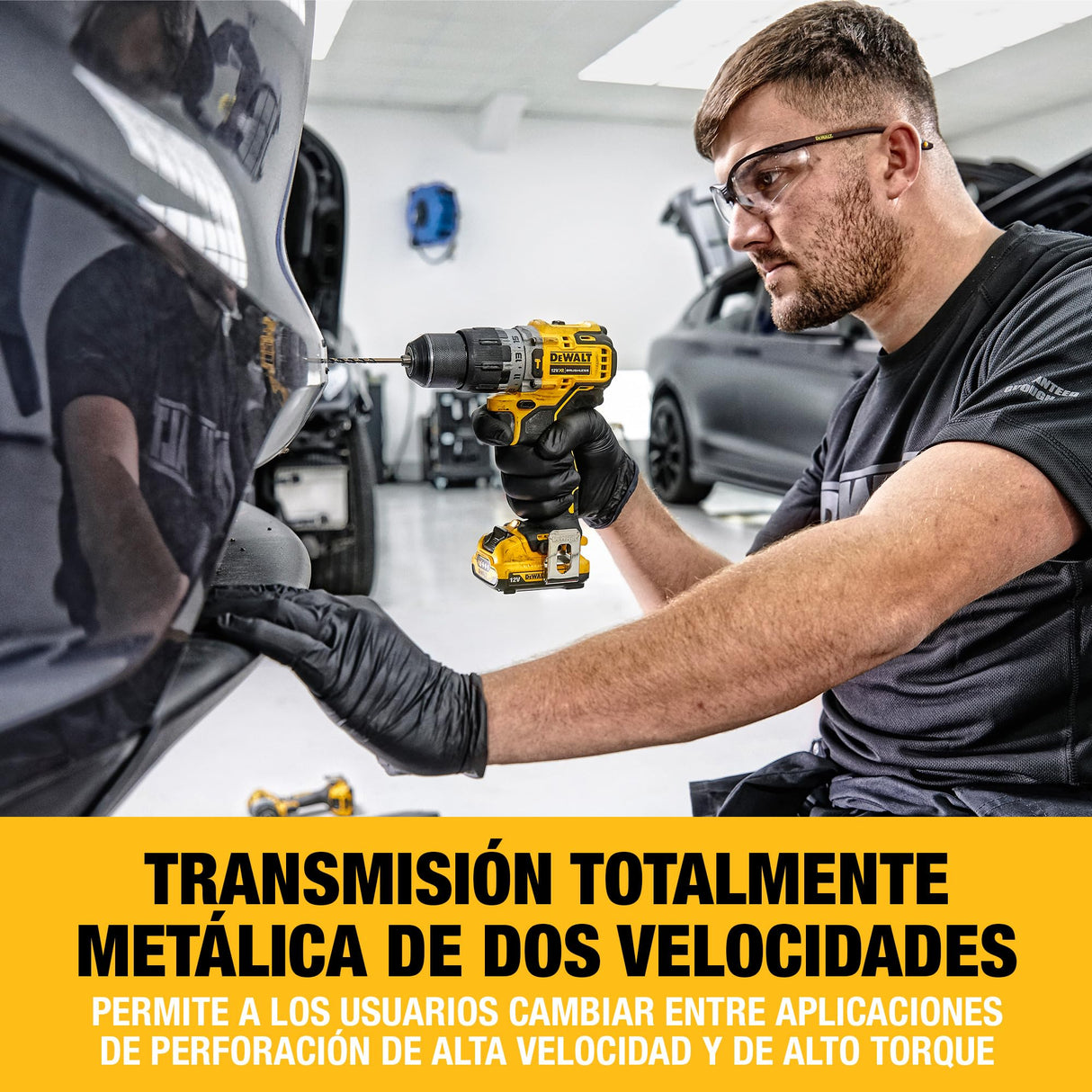 DEWALT Taladro percutor sin escobillas XR 12V con 2 baterías XR Li-Ion de 2Ah y un cargador en caja TSTAK, DCD706D2-QW