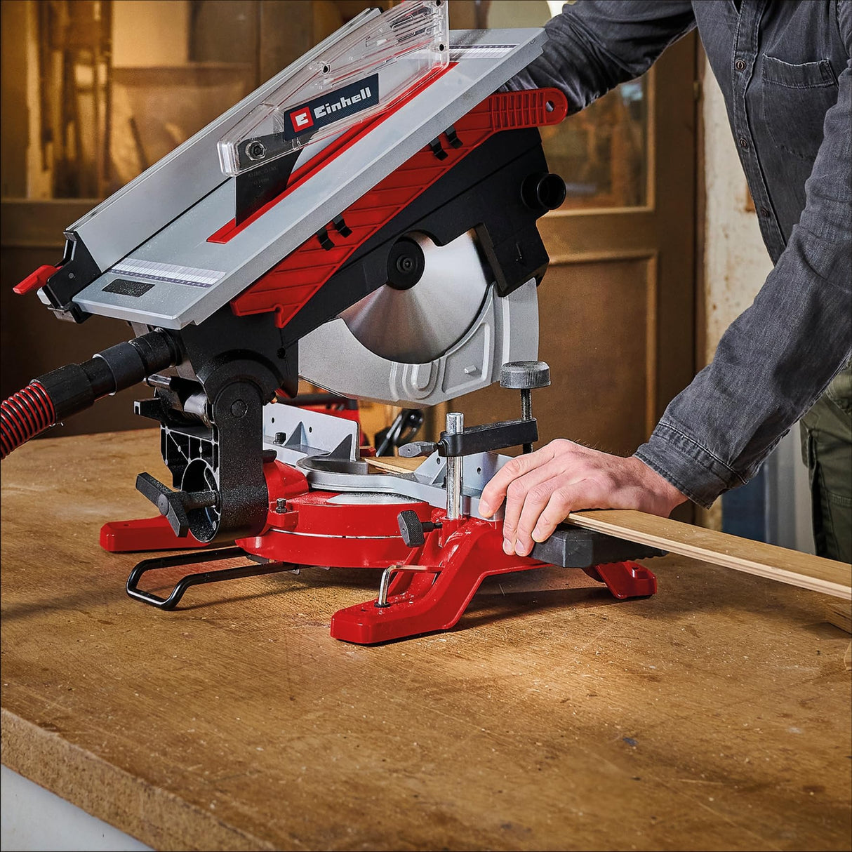 Einhell Sierra ingletadora y tronzadora y mesa TE-MS 254 T (2000W, hoja de sierra Ø254mm, ancho de corte 130mm y profundidad 74mm, incl. láser de línea de corte, func. de sierra circular de mesa)