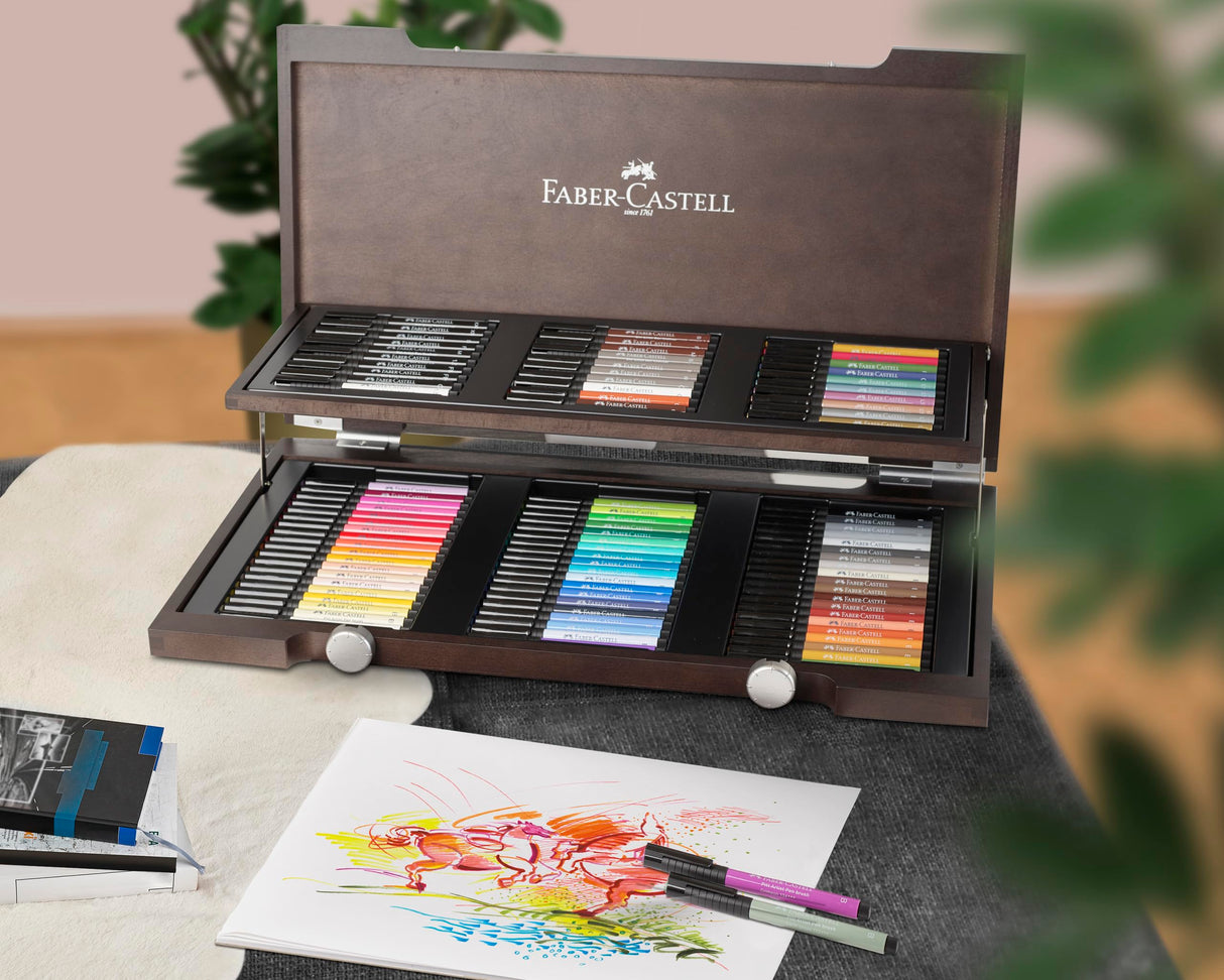 Faber-Castell 167400 - Estuche de Madera con 90 Rotuladores PITT - Punta de Pincel - Multicolor