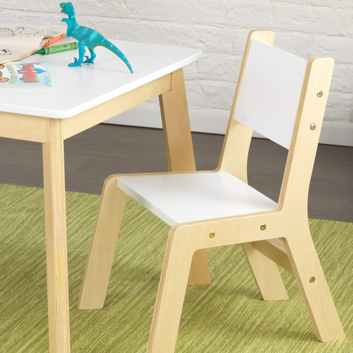 KidKraft Juego Infantil Moderno de Mesa y 2 sillas de Madera, Mesa y Silla Infantil, Muebles para Salas de Juego y Dormitorio de niños (27025)