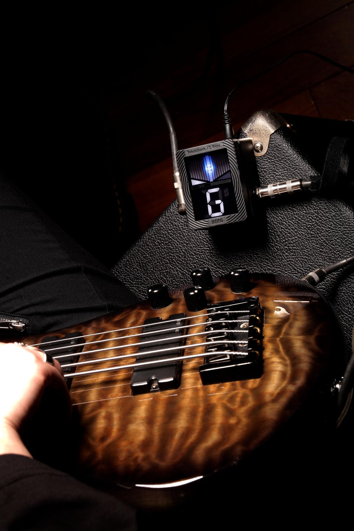 Korg Pitchblack X Series - PB-XS-BASS Afinador de Pedal Cromático Compacto para Bajo - Negro