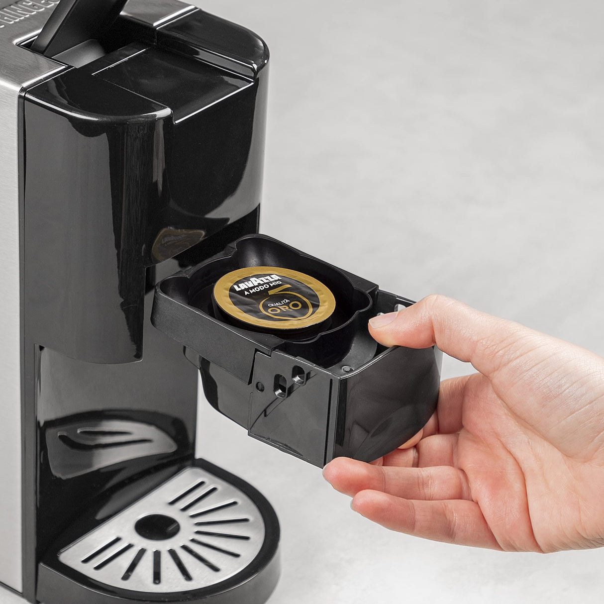 Princess 249451 Máquina de café multicápsulas, adaptadores para cápsulas Nespresso, Dolce Gusto, Lavazza a Modo Mio, monodosis ESE y café molido, 19 bares, depósito de agua extraíble 800 ml, 1450 W