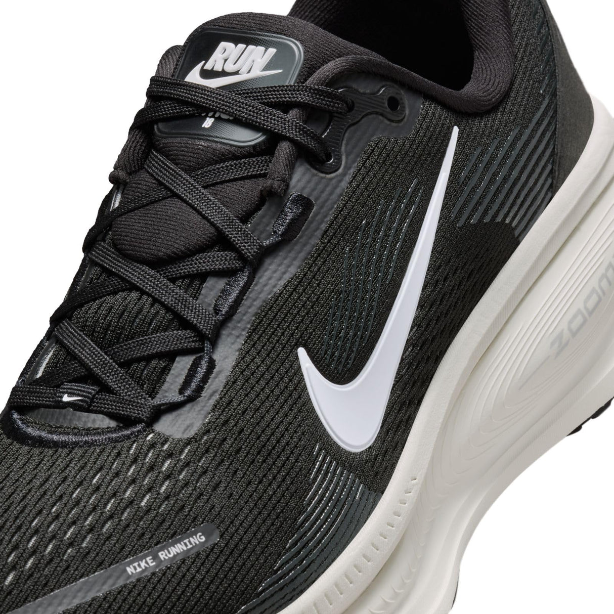 NIKE W Vomero 18, Sneaker Mujer, Black/Summit White/Coconut Mil, 44 EU