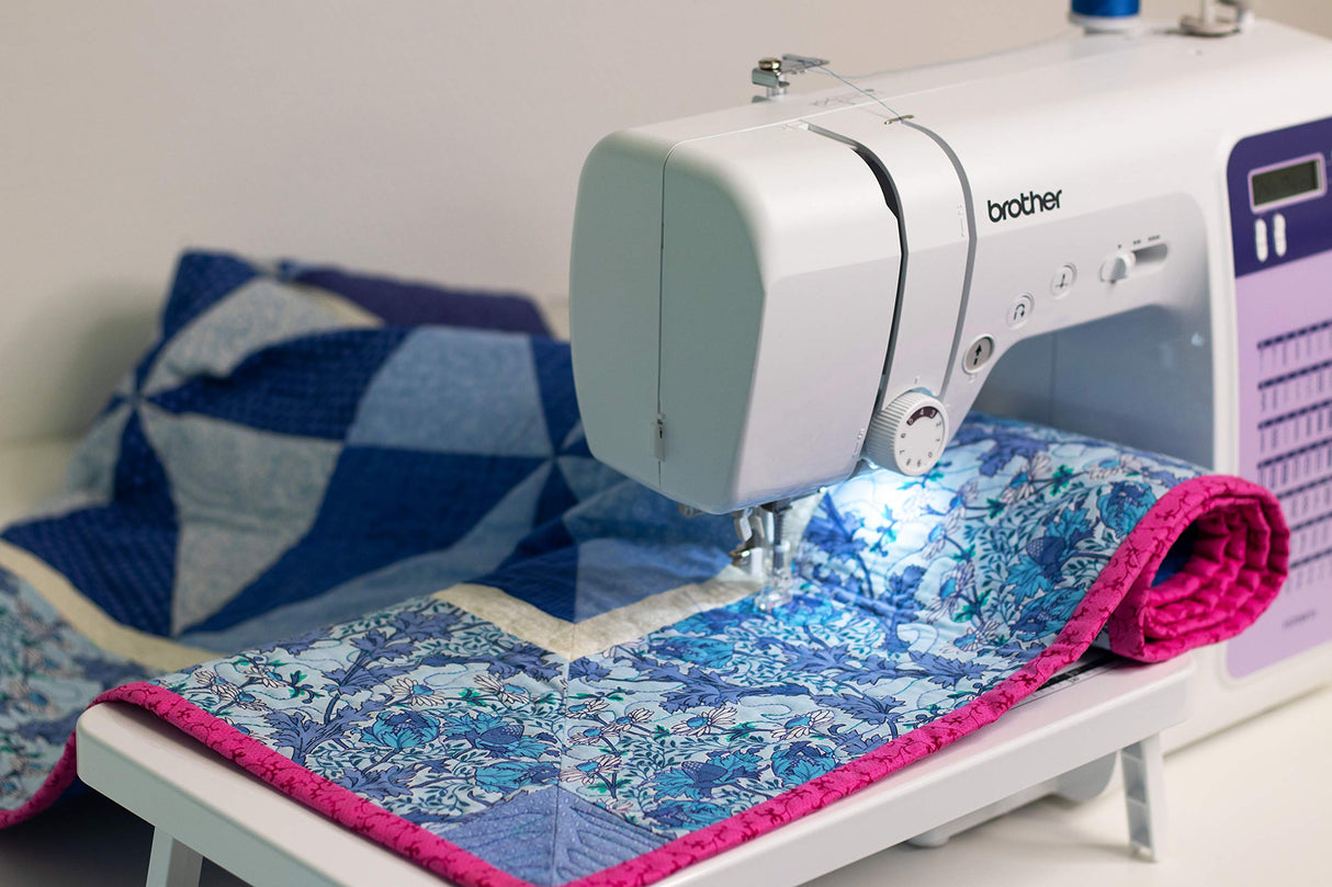 Brother FS70WTx Patchwork-Nähmaschine mit Máquina de Coser, Metal, Blanco, Morado, Full-size sewing machine + Anschiebetisch