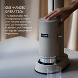 Aarke Carbonator Pro, Máquina para hacer Agua con Gas, con Botella de Vidrio, Acabado en Acero