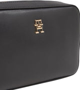 Tommy Hilfiger Bolso con asa Mujer Distinct Camera Bag con Correa para el Hombro, Negro (Black), Talla Única