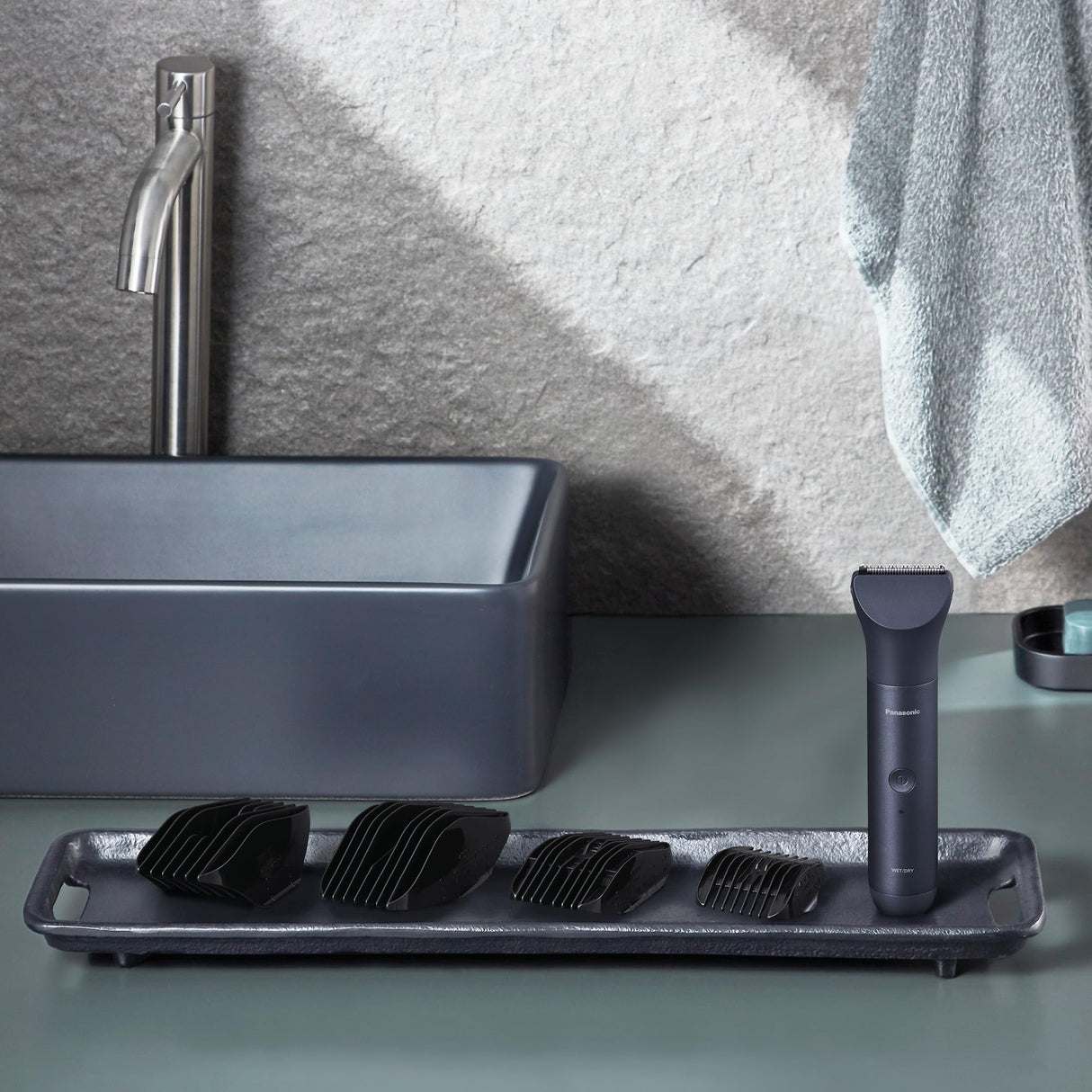 Panasonic ER-CKL3-A301 MULTISHAPE [Sistema de Cuidado Personal] Cortadora De Cabello, Unidad Principal y Cabezal De Cabello, 15 Configuraciones Longitud, 4 Accesorios, Batería Iones De Litio, Negro
