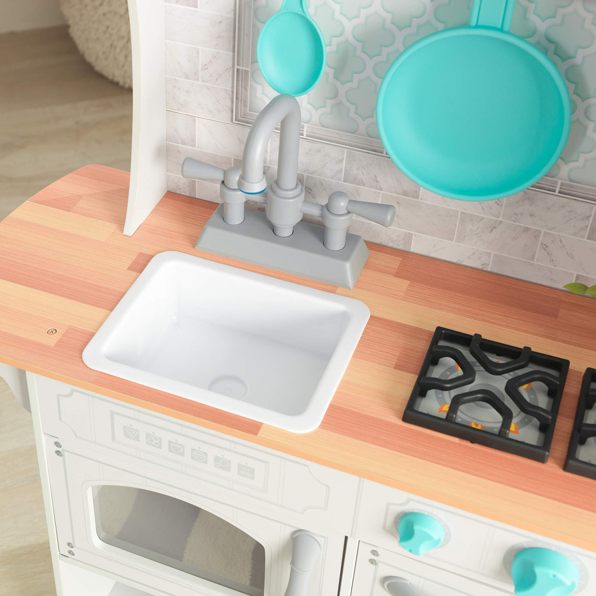 KidKraft Cocina de Juguete Countryside de Madera para niños con imanes Nevera, dispensador de Cubitos de Hielo y Accesorios Incluido, Juguetes niños 3+ años (53424) Exclusivo en Amazon