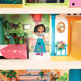 Encanto Disney – Casa de Muñecas Familia Madrigal con Mecanismo Interactivos – Este Pack Incluye 15 Accesorios, Luces y Música de la Película de Encanto - Juguete para Niñas 3 años +