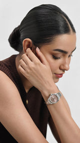 Seiko Reloj Analógico para Mujeres de Cuarzo con Correa en Acero Inoxidable SUR529P1