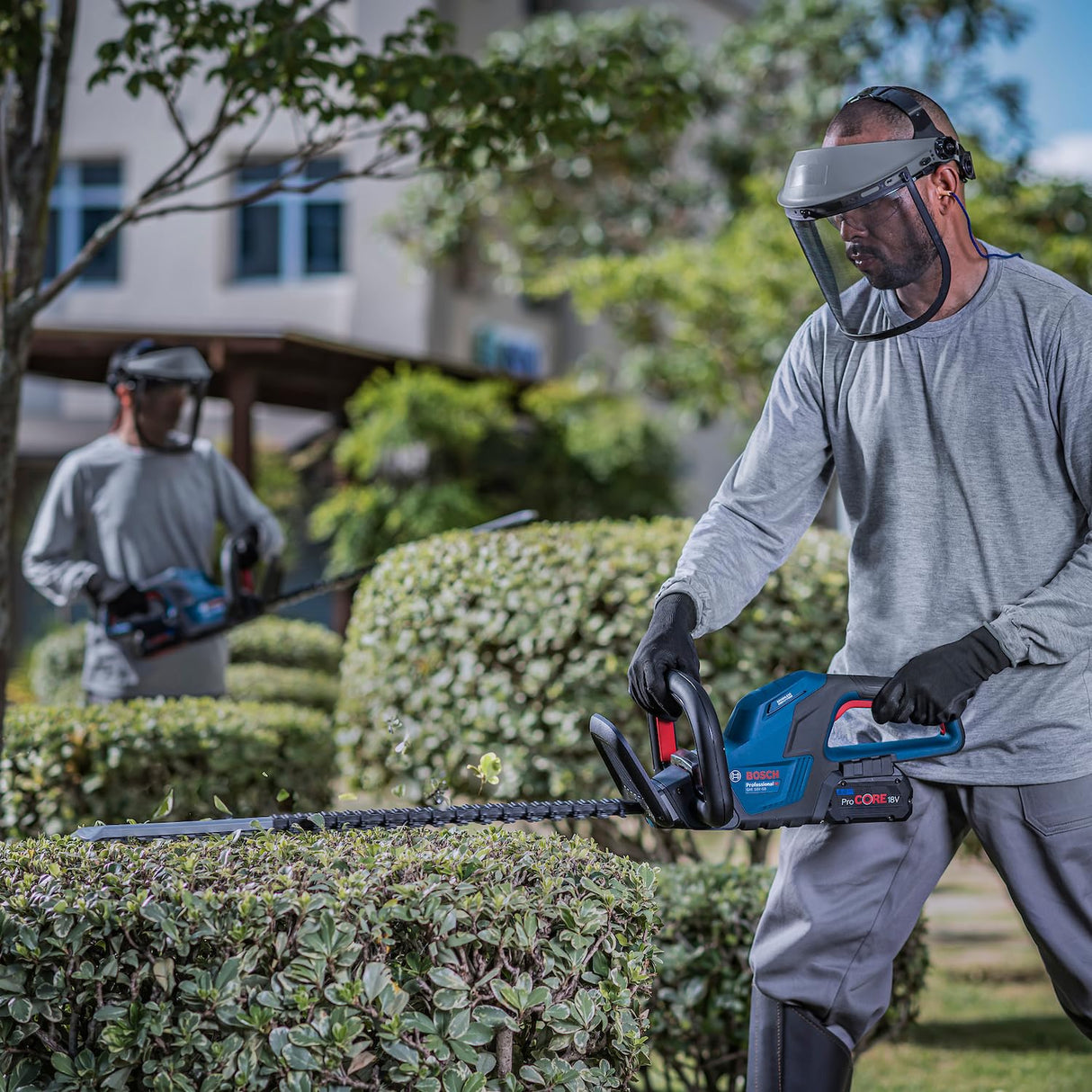 Bosch Professional 18V System cortasetos a batería GHE 18V-60 (motor sin escobillas, capacidad de corte de 20 mm)