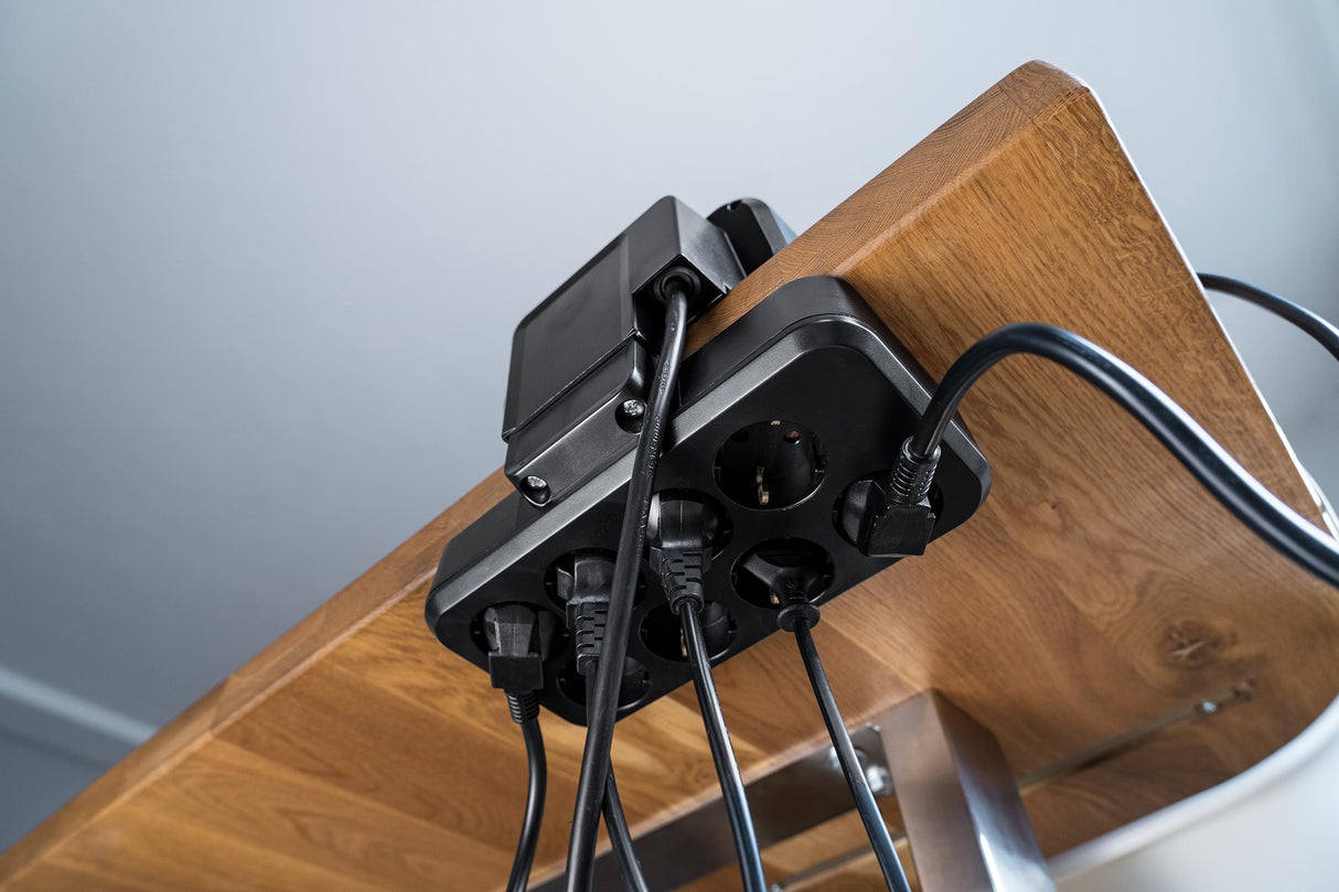 Brennenstuhl Regleta de sobremesa dúplex con Interruptor (Regleta con USB C Power Delivery, 1x USB C y 1x USB A, 10x Tomas de Contacto de protección, 2m) Plata/Negro