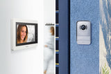 LEGRAND, Easykit 367915 - Kit de videoportero con 2 cables, monitor a color de 7 pulgadas y cámara gran angular, kit de 1/2 casa familiar, ampliable, fuente de alimentación, IP54-IK07, color blanco
