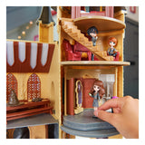 Wizarding World, Magical Minis Deluxe Hogwarts Castle exclusivo de Amazon con 3 escenarios de clase, 22 accesorios, 3 figuras, luces y sonidos