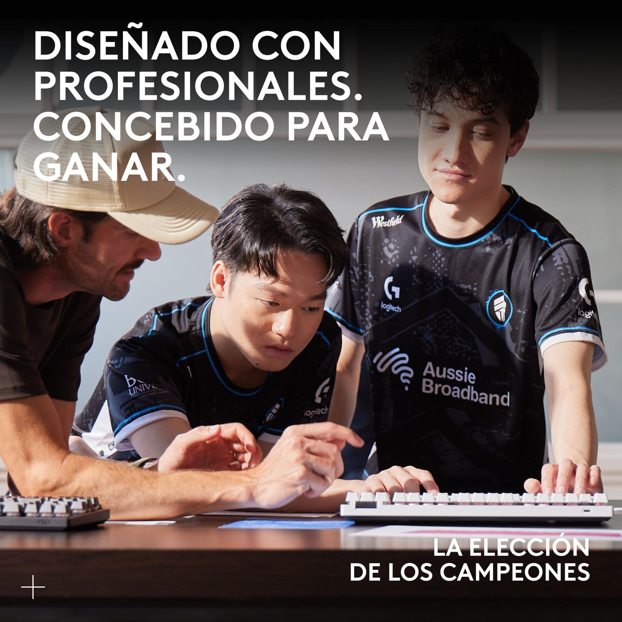 Logitech G PRO X SUPERLIGHT 2, Ratón inalámbrico para gamingratón Pro-Grade de 60 g con 5 botones programables, sensor de 44 000 DPI, velocidad de respuesta de 8 kHz, carga USB-C para PC/Mac - Negro