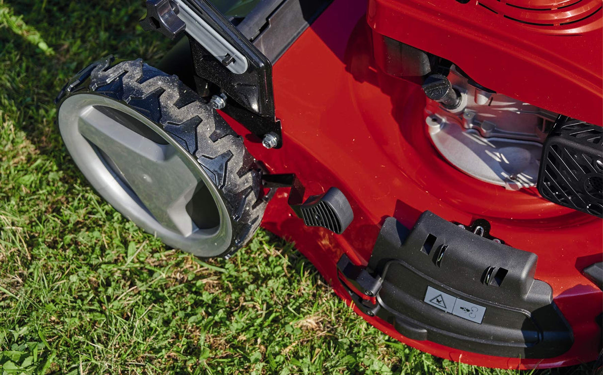 Einhell Cortacésped de gasolina GC-PM 51/3 S HW (2,7 kW, accionamiento de rueda trasera desconectable, regulación de altura de corte central de 6 niveles, bolsa colectora de hierba de 70 L)