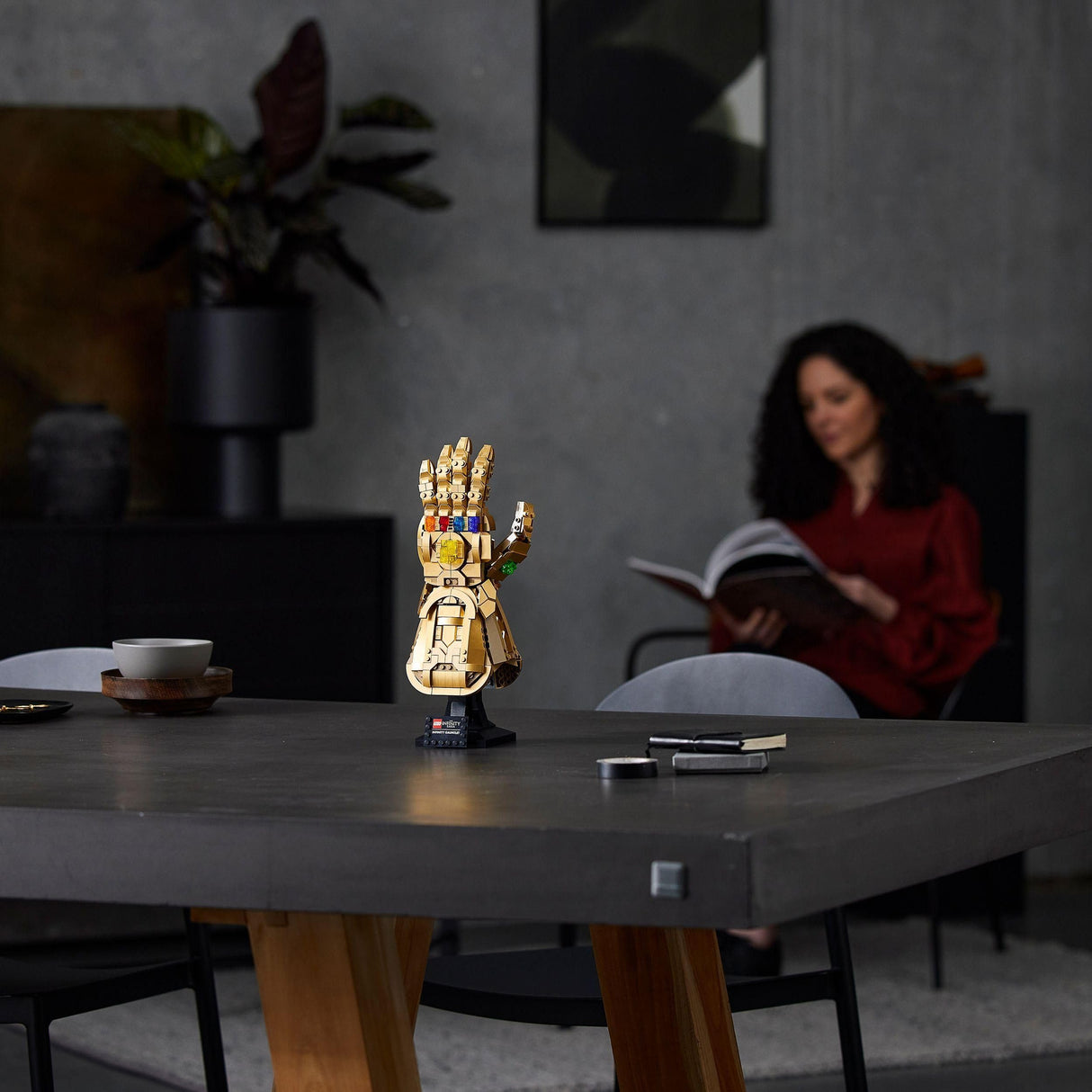 LEGO Marvel Guantelete del Infinito, Maqueta del Guante de Thanos de los Vengadores, Regalo para Hombres y Mujeres y Frans de Superhéroes, Set de Construcción para Adultos Coleccionable 76191