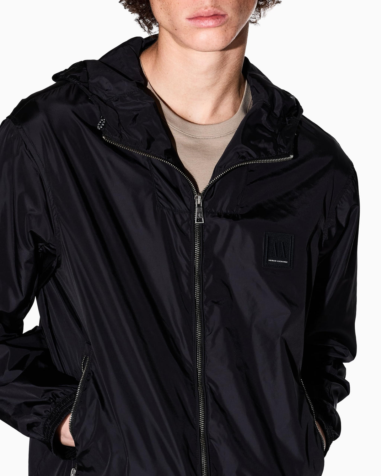 Armani Exchange Icon Project, Logo Embossed Patch Chaqueta, Negro, L Hombres